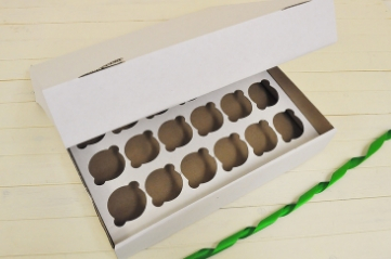 24 Cupcake Boxes